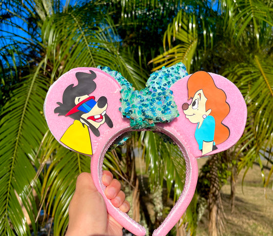 Max and Roxanne pre order