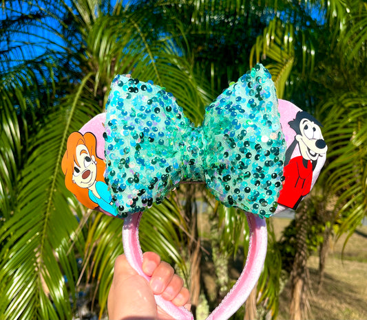 Max and Roxanne pre order